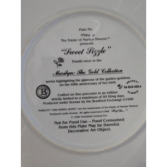 Vintage Marilyn Monroe “Sweet Sizzle” Collector Plate (1996) - Picture 9 of 12